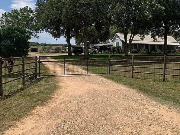 1126 County Road 176, Hallettsville, TX 77964