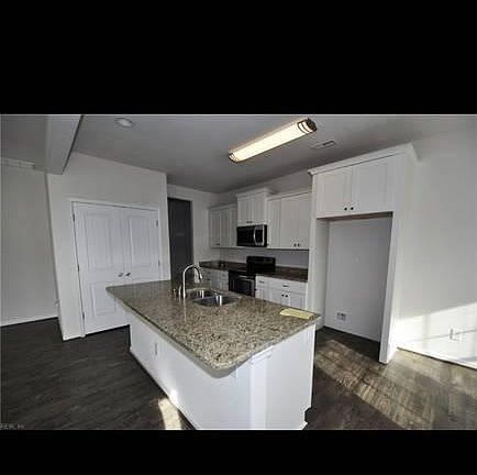 4th image of 1604 Gold Finch Ct #13