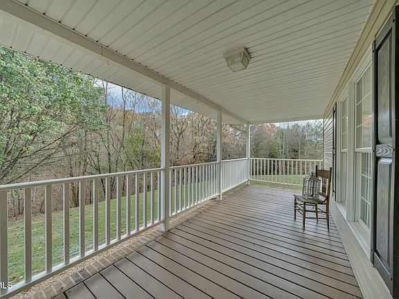 2nd image of 2219 Morrison Ave