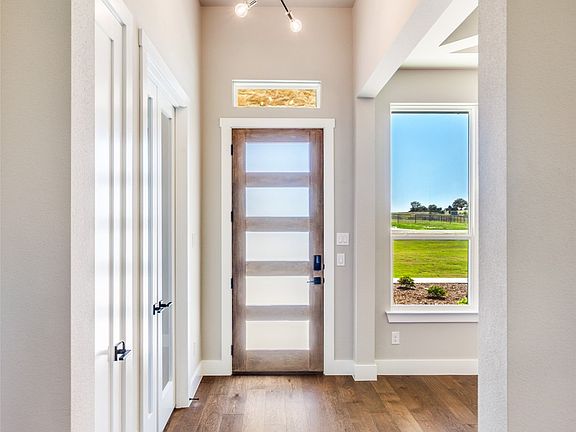 4th image of 555 Aermotor Loop