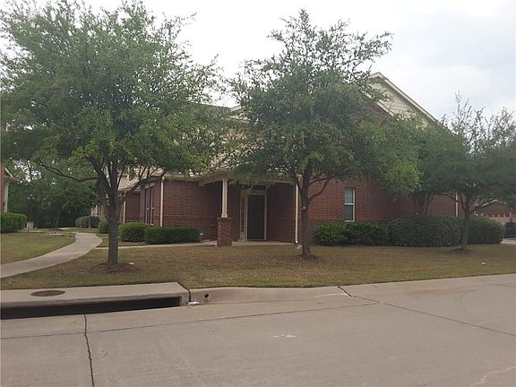 2nd image of 2803 Bristo Park St