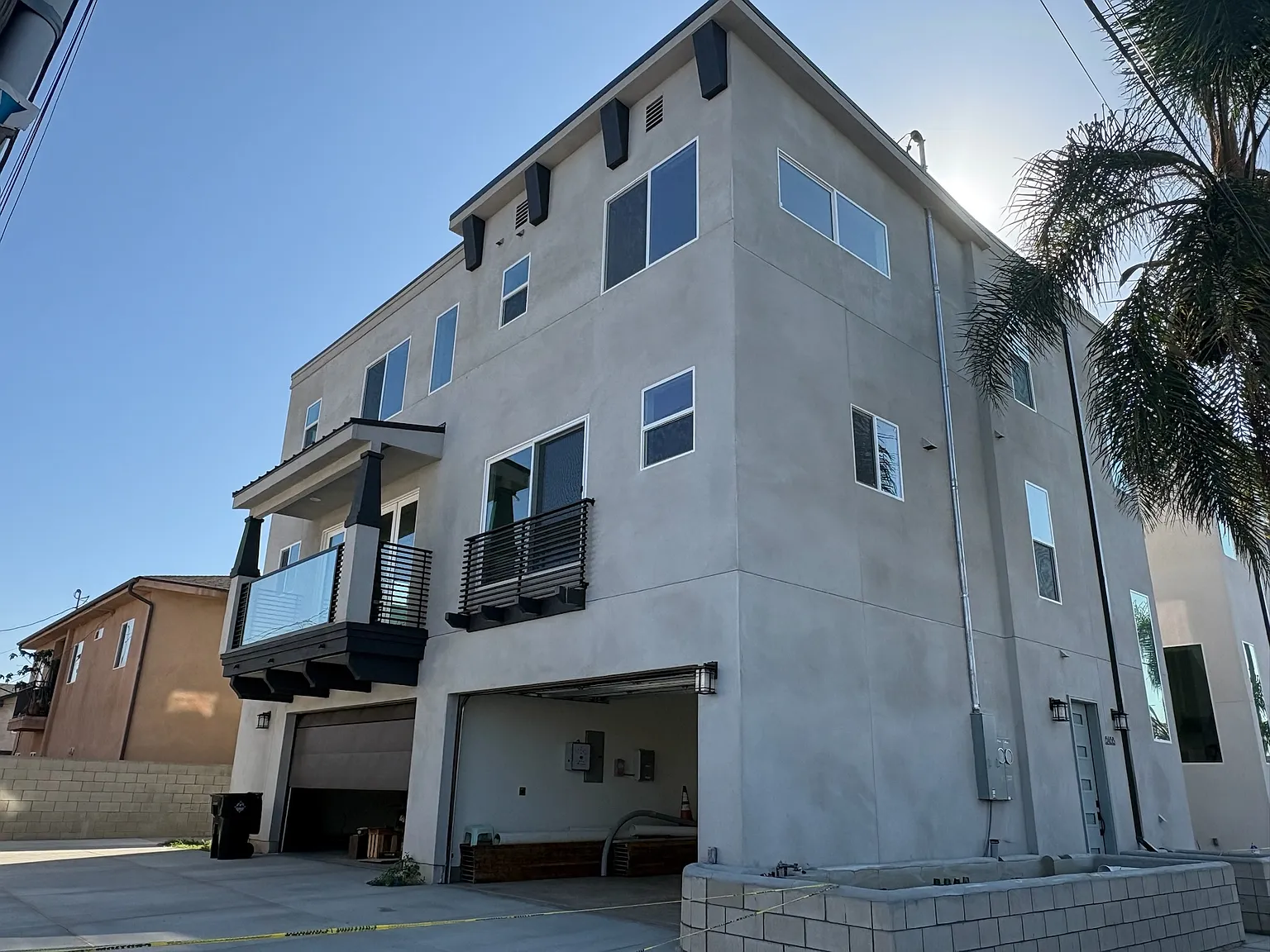 3 bed, 3.5 bath, 1564 sqft, $4,300 — Photo 4