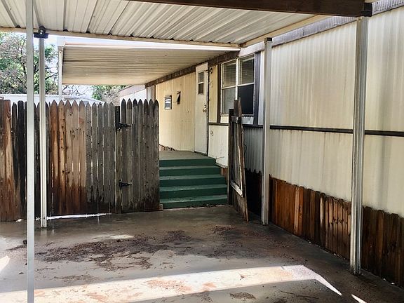 4th image of 502 NW 11th St