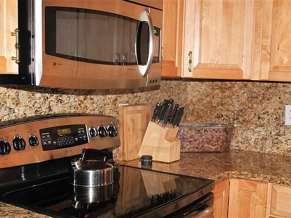 3rd image of 9746 Leyland Dr Unit 4