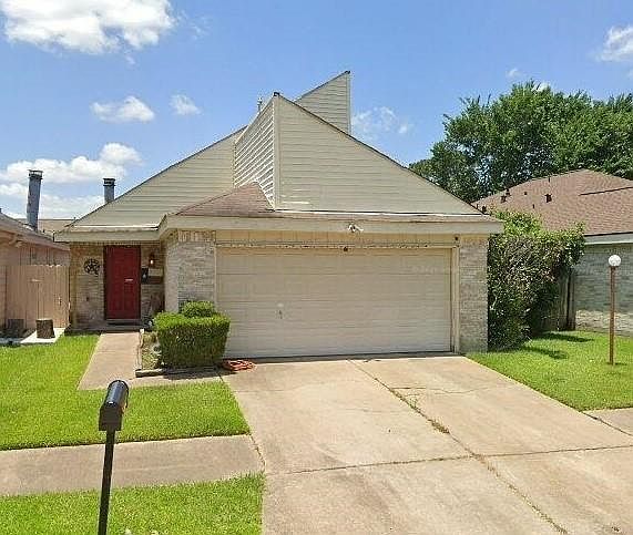 1st image of 6118 Linnhaven Dr