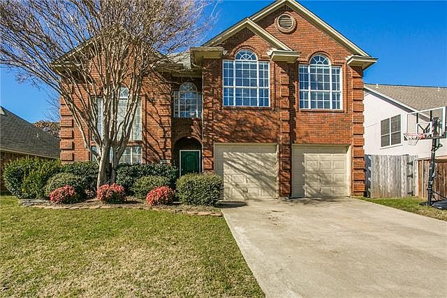 1st image of 3011 Clairemont Ln