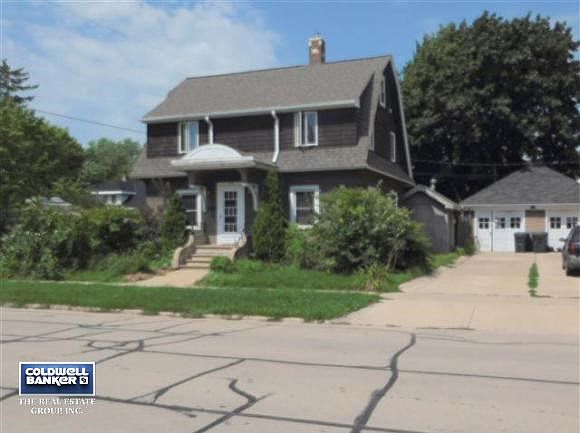 2 story house & garage