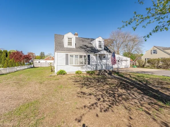 94 Norris St, Feeding Hills, MA 01030