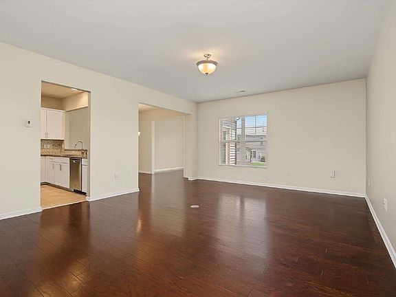 5th image of 219 Lynchwick Ln
