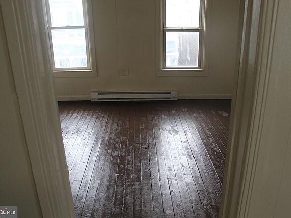 4th image of 133 Ray St #2