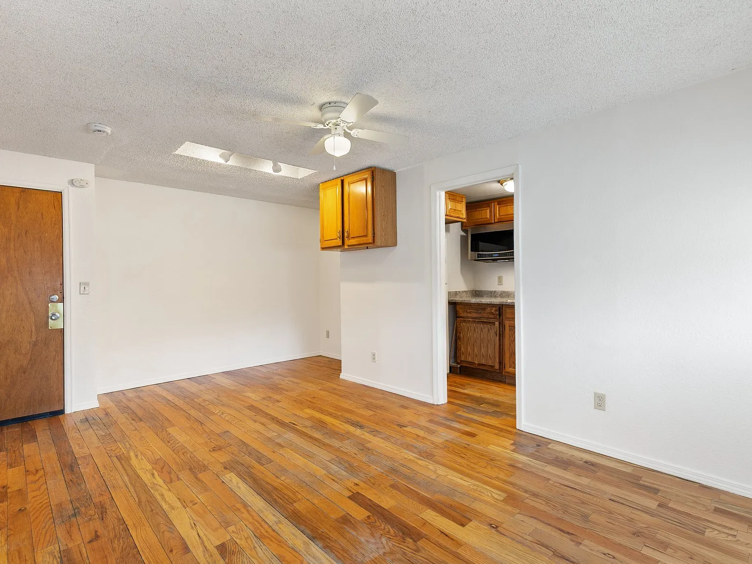 2529 West Vermijo Avenue Unit B - B — Photo 3
