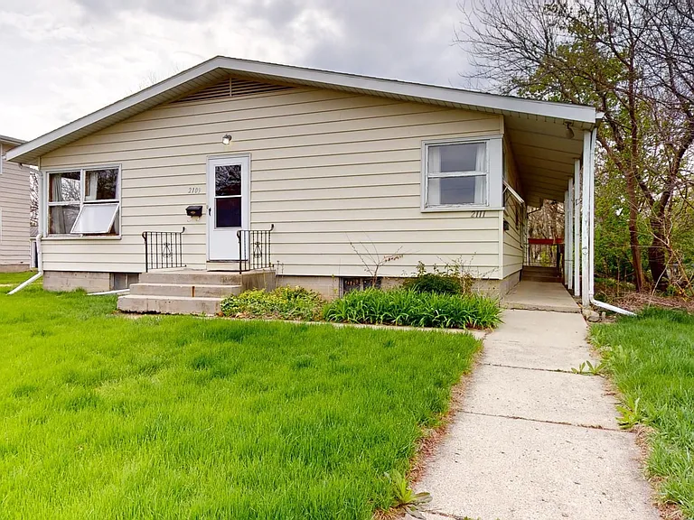 2109 Barr Dr — Photo 1