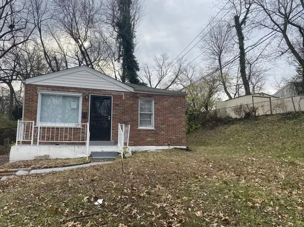 8866 Saint Cyr Dr, Saint Louis, MO 63136