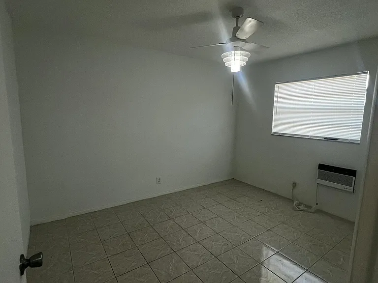 13 NE 2nd Ave #201 — Photo 9