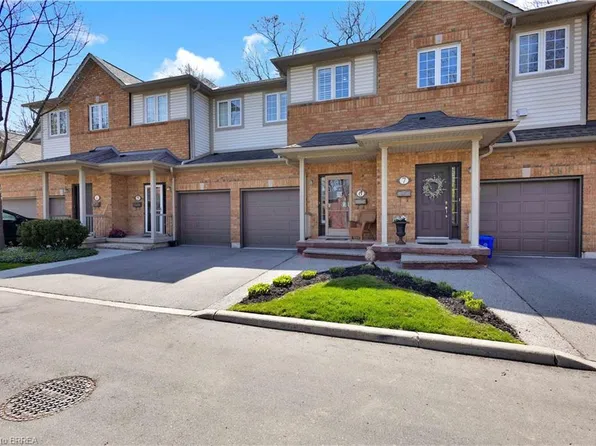 120 Beddoe Dr #6, Hamilton, ON L8P 4Z4