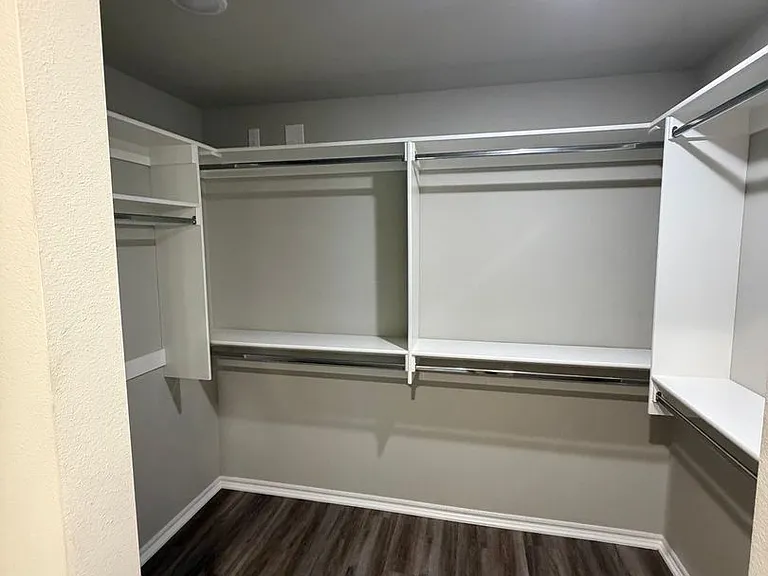 208 S Edith St #B — Photo 18