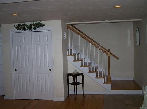 4th image of 19 Pond St