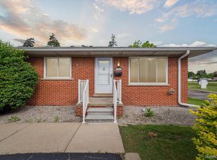 3307 Fort St, Trenton, MI 48183