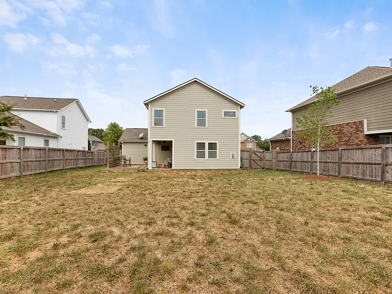 3334 Vinemont Dr — Photo 45