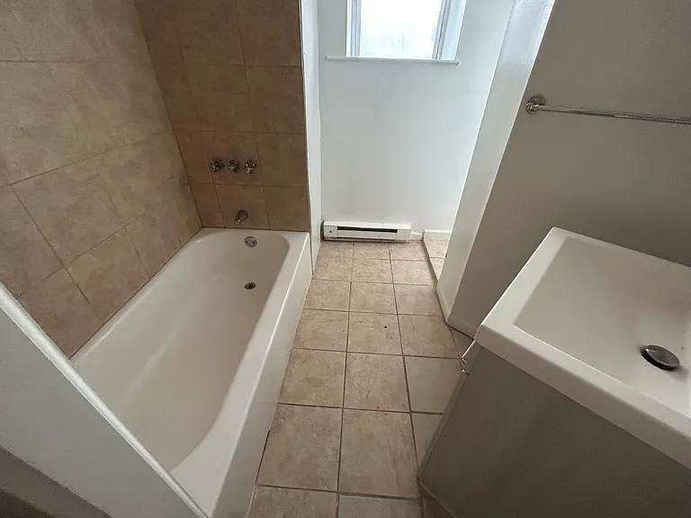 3515 Indian Queen Ln #E2 — Photo 10