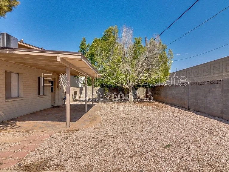 137 E Riviera Dr — Photo 27