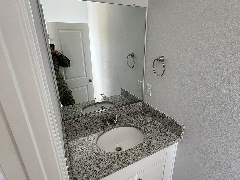 606 Mason Ave — Photo 24