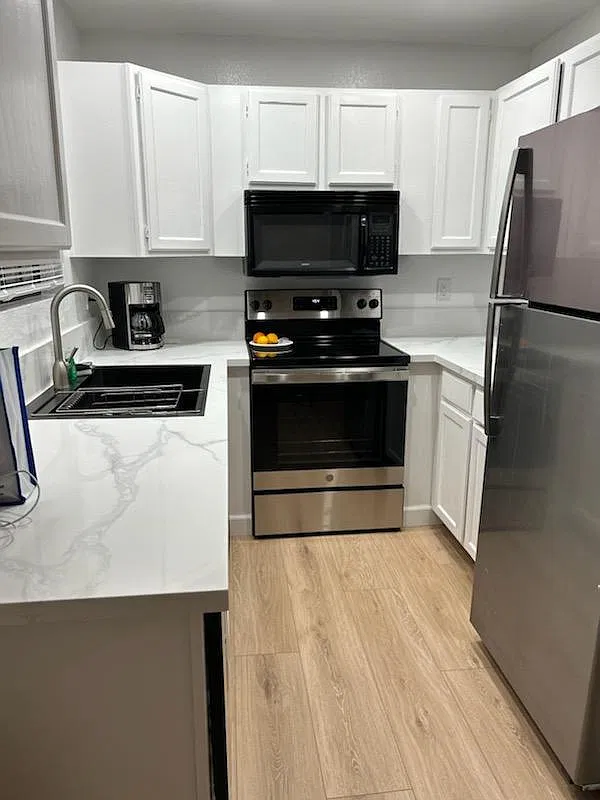 4784 Hawley Blvd — Photo 1
