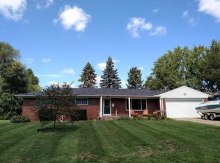 2207 Rollins St, Grand Blanc, MI 48439