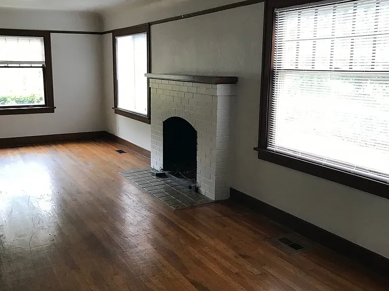 3329 Northwest Ave — Photo 4