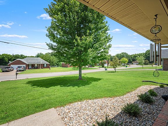 4th image of 7105 Castile Dr