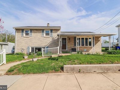 181 S Main St, Mount Wolf, PA, 17347