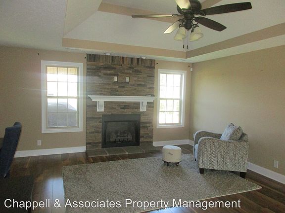 3rd image of 1284 Golden Eagle Way