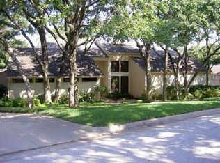 2322 Chimney Hill Dr, Arlington, TX 76012
