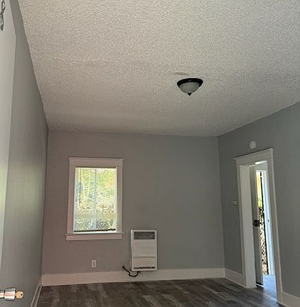 2nd image of 927 Magnolia Ave #8A