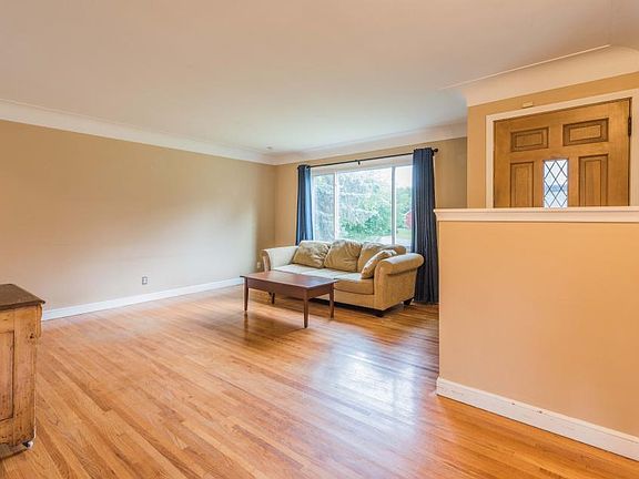 4th image of 4901 Beard Ave N
