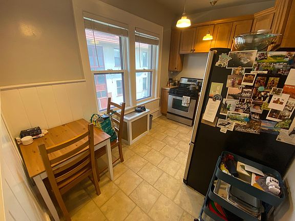 4th image of 807 Saint Clair Ave APT 5