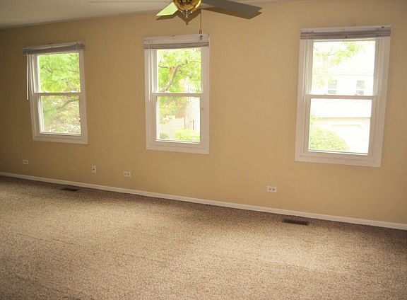 5th image of 601 College Xing #601