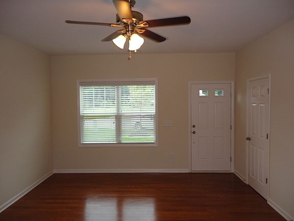 3rd image of 418 Mourning Dove Ct