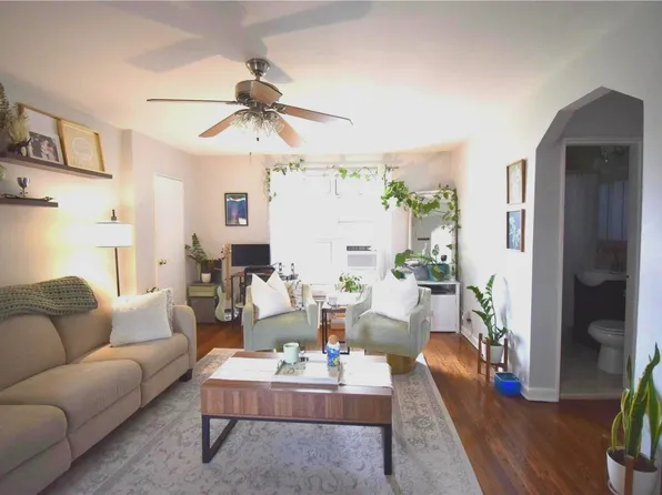 35-21 205 Street UNIT 313, Bayside, NY 11361