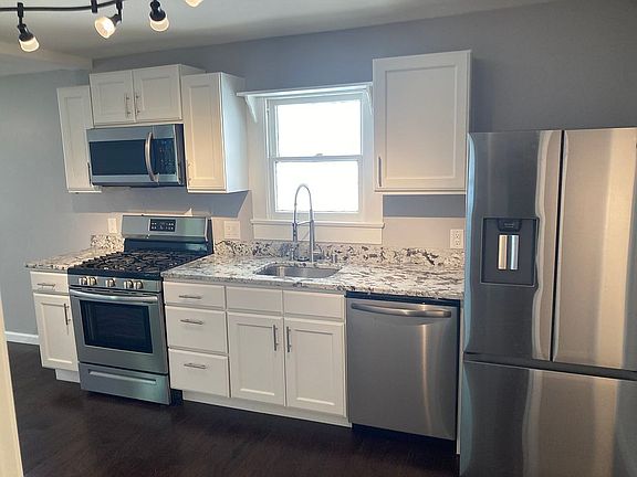 2nd image of 2314 Shrader Ave