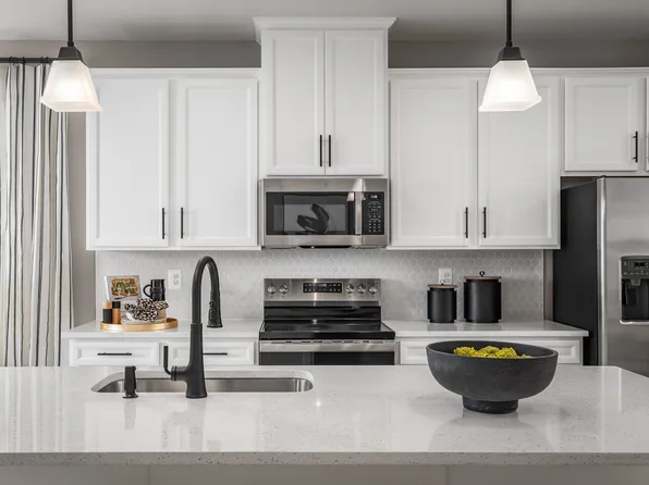 63 Domenica Dr, Moorestown, NJ 08057
