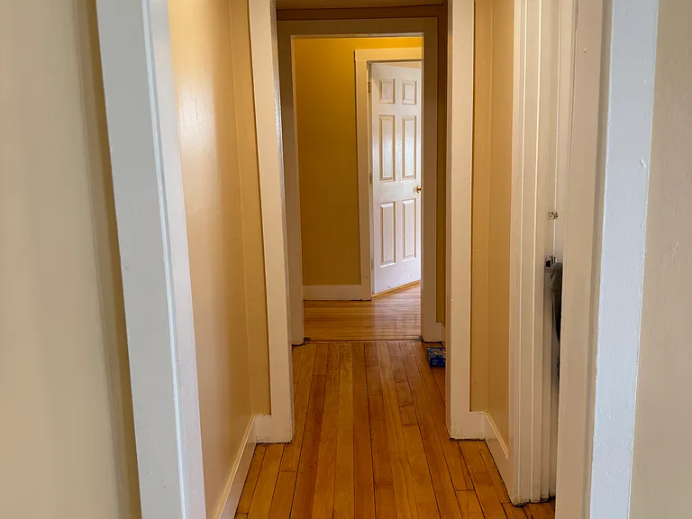 957 Warren Ave #2 — Photo 8