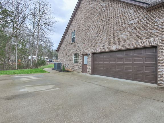 3rd image of 1216 Rivercrest Dr