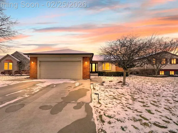 47821 Concord Rd, Macomb, MI 48044