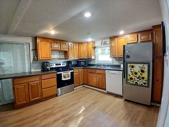 2nd image of 10803 London Dr
