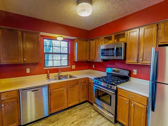 2nd image of 7407 Bride Water Blvd