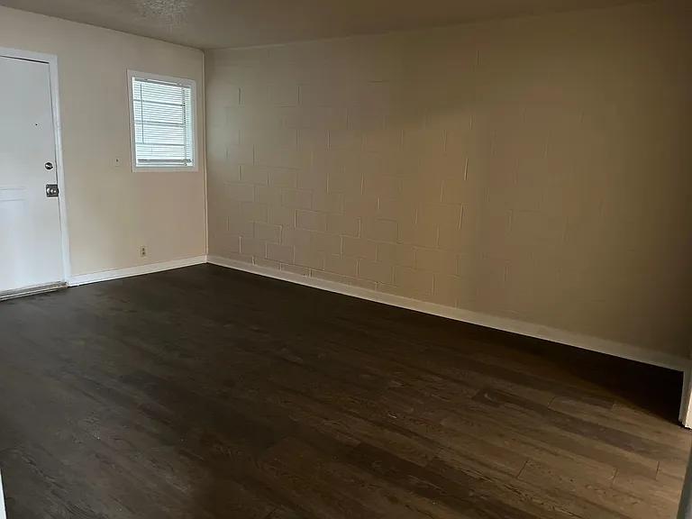 1200 Trimble Ave — Photo 5