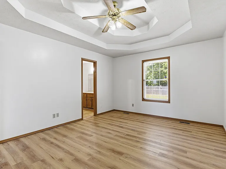 657 Kings Carriage Rd — Photo 24