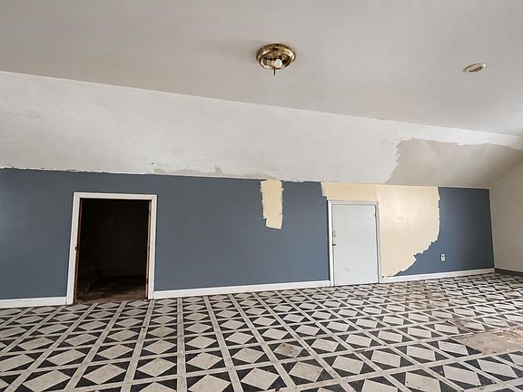 5th image of 33 S Terrace Avenue