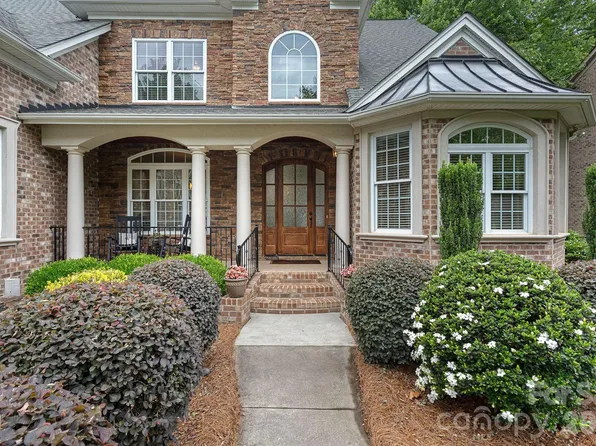 195 Birdie Dr, Stanley, NC 28164